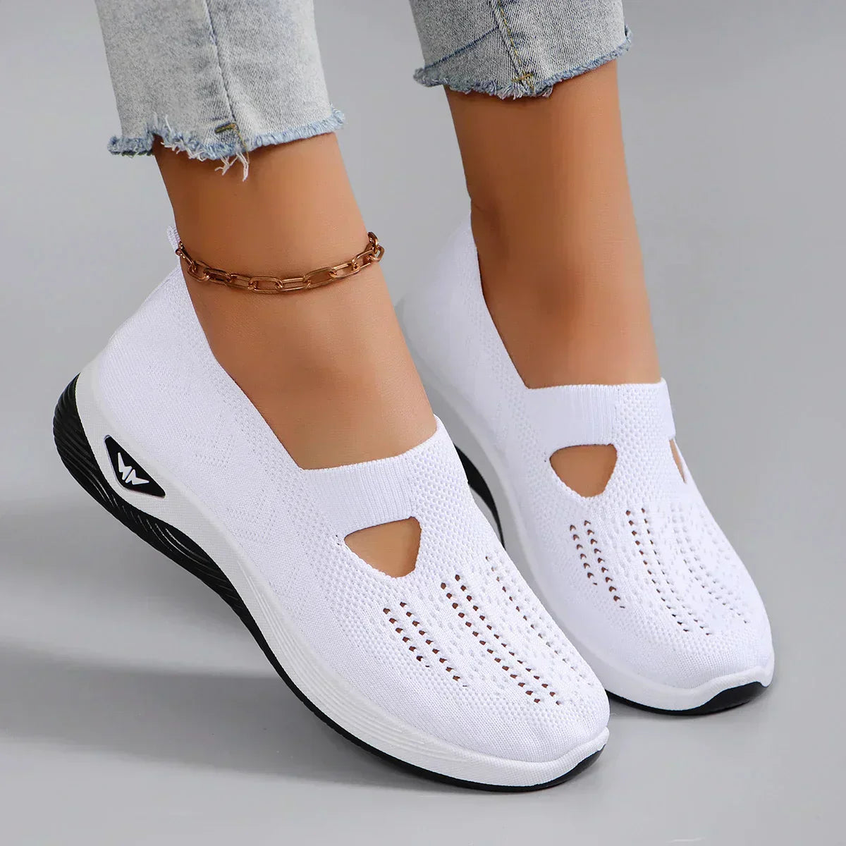 women's sports shoes
