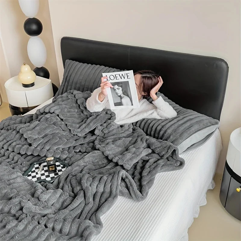 Light luxury Multifunctional Solid Color Rabbit Velvet Blanket Winter Thick Warm Flannel Used For Bedroom Living Room Blanket