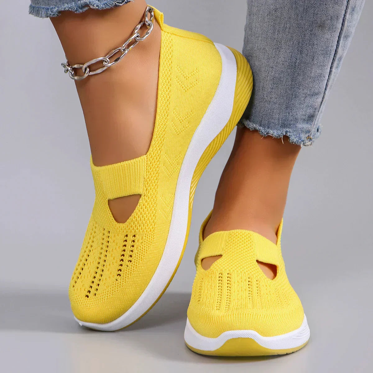 women's sports shoes