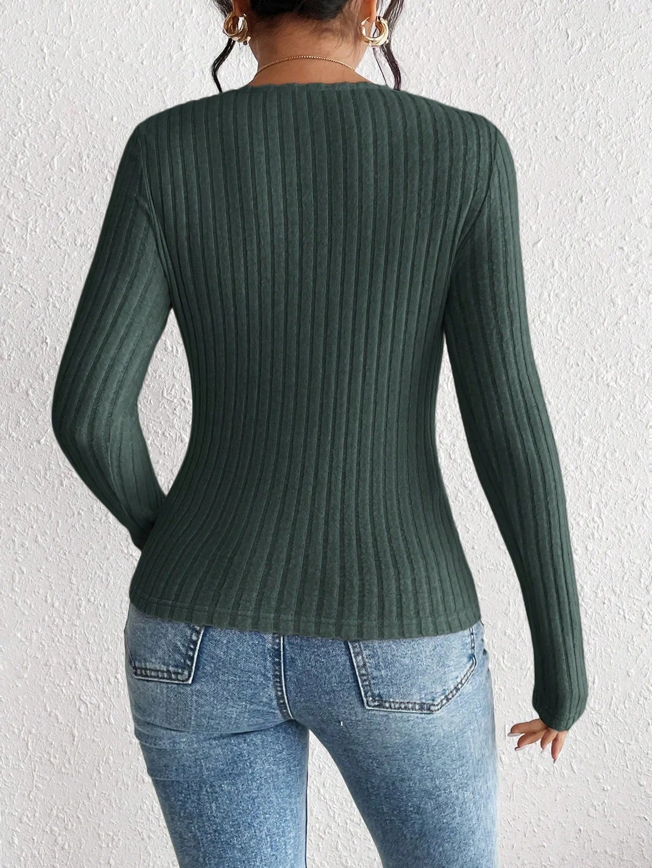 Autumn and winter fashion diamond collar knitted bottom shirt, women's casual long-sleeved tops, knitted long-sleeved T-shirt