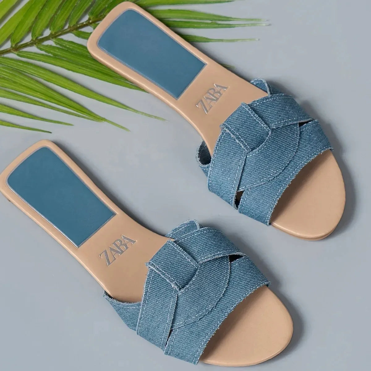 Flat Slippers Casual Shoes Woman 2025 Trend Luxury Summer Elegant Dresses Sandals Beach Designer House Round Toe Brand Bathroom