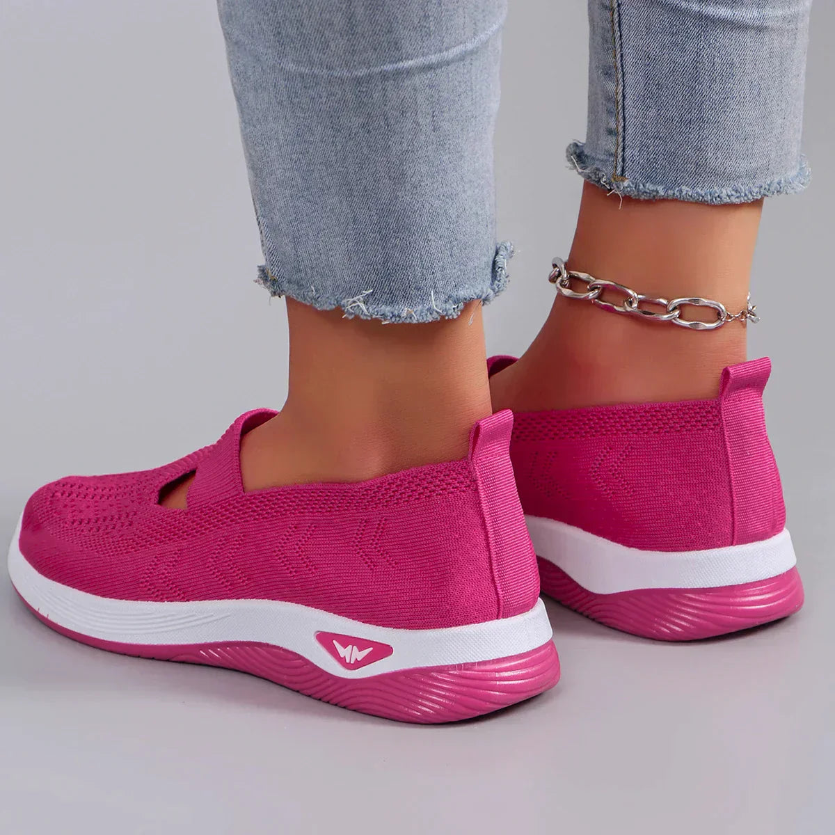 women's sports shoes