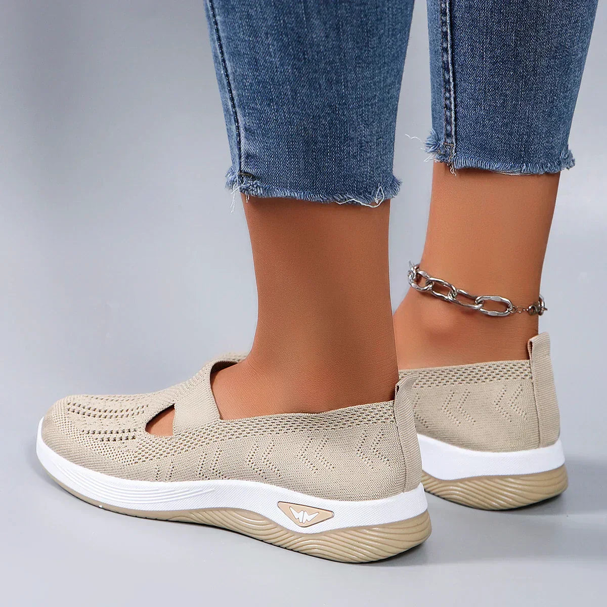 women's sports shoes