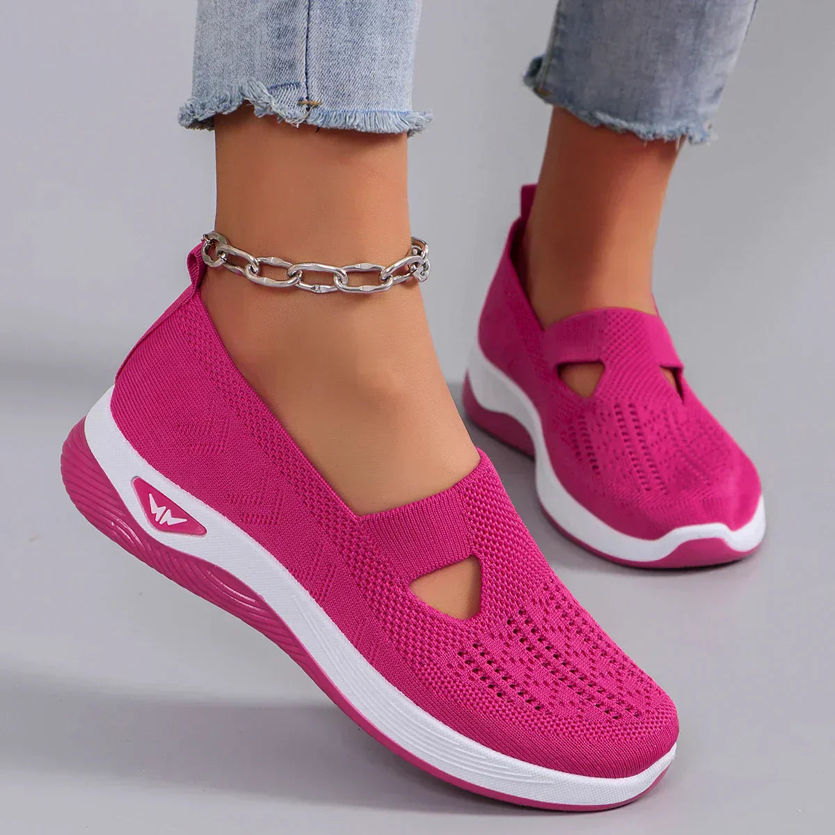 women's sports shoes