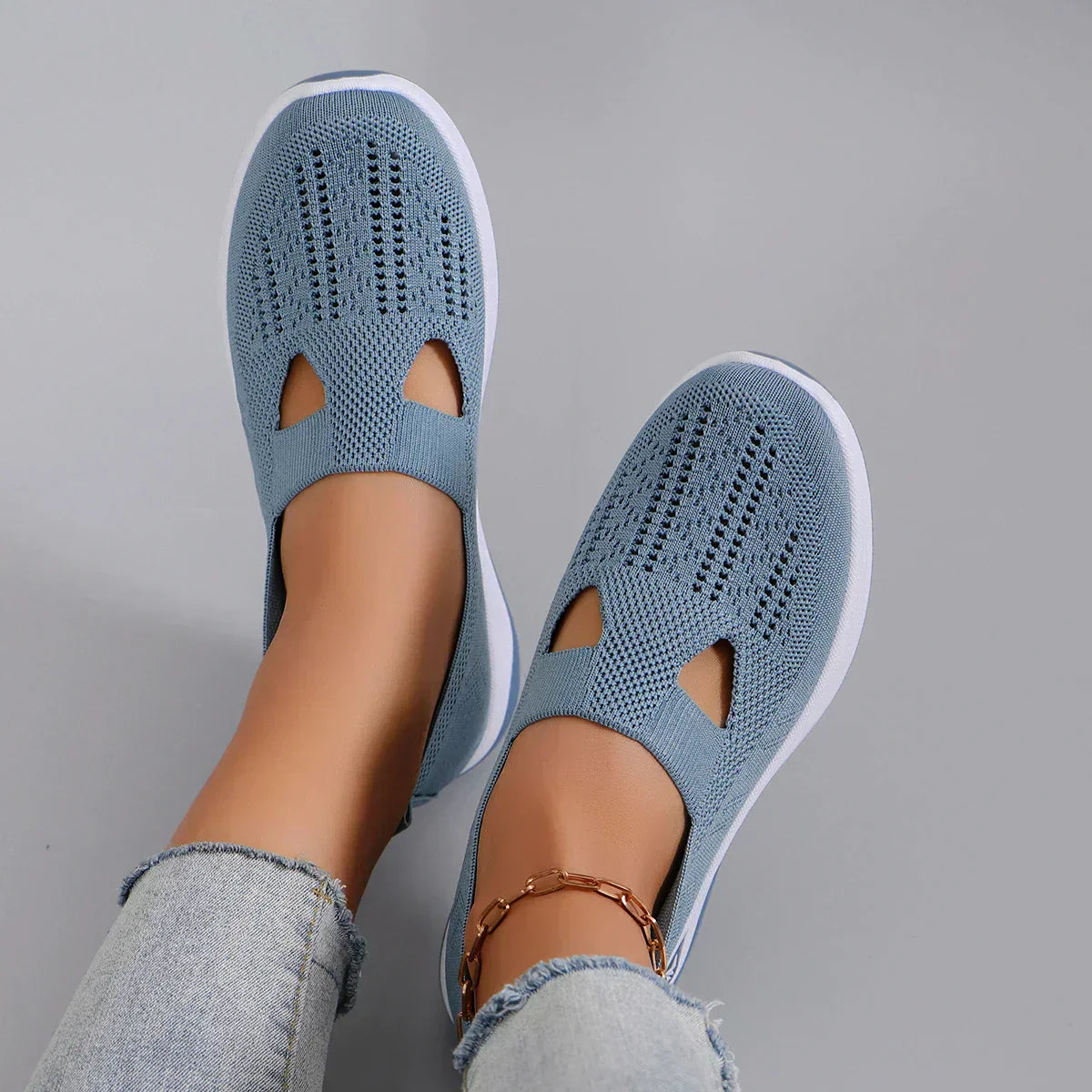 women's sports shoes