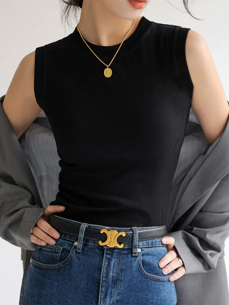 Camisole Vest for Women Round Neck Colourful Basic Sleeveless Undershirt Tops Tees with Coverage for Side Cleavage