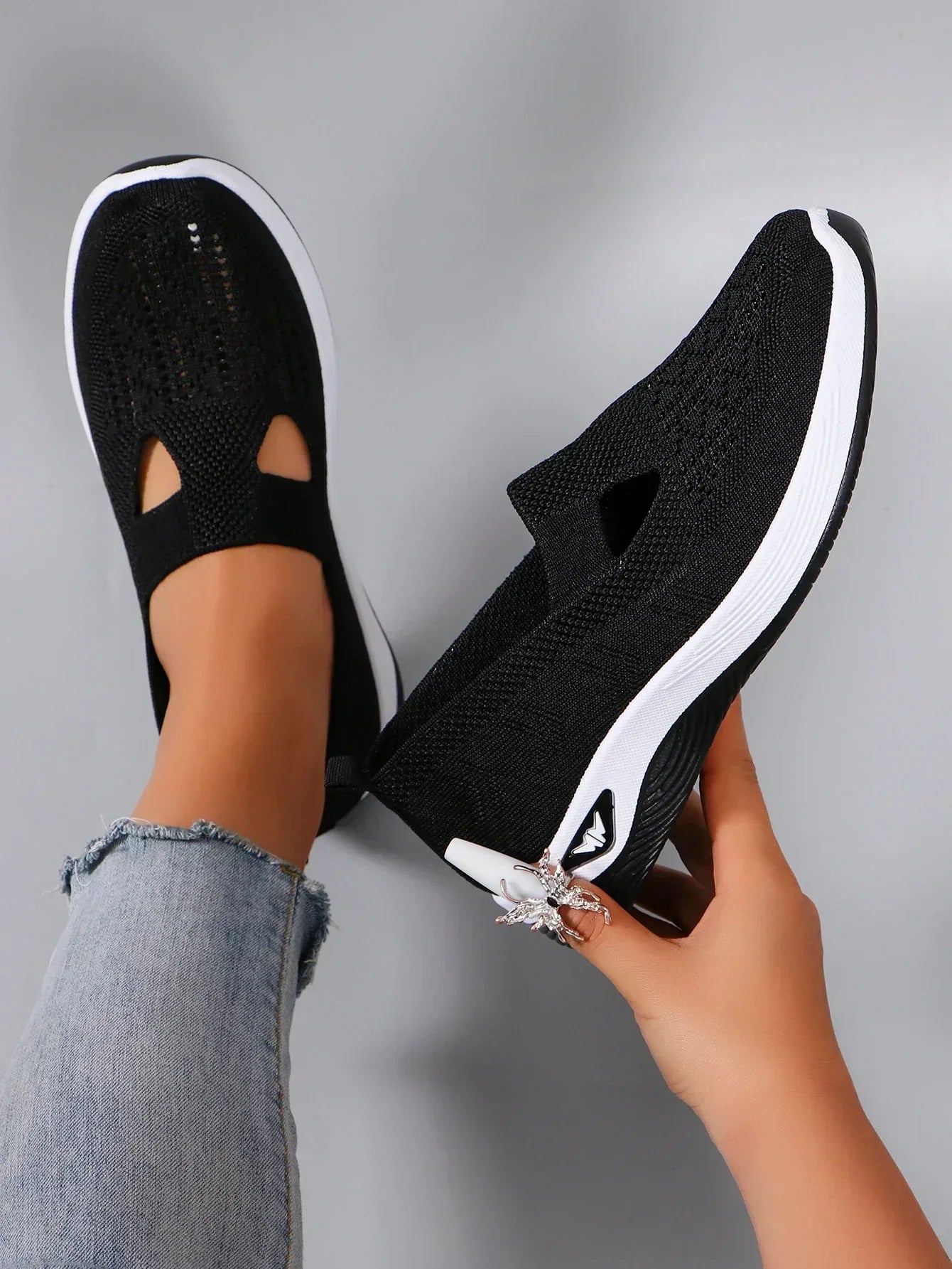 women's sports shoes
