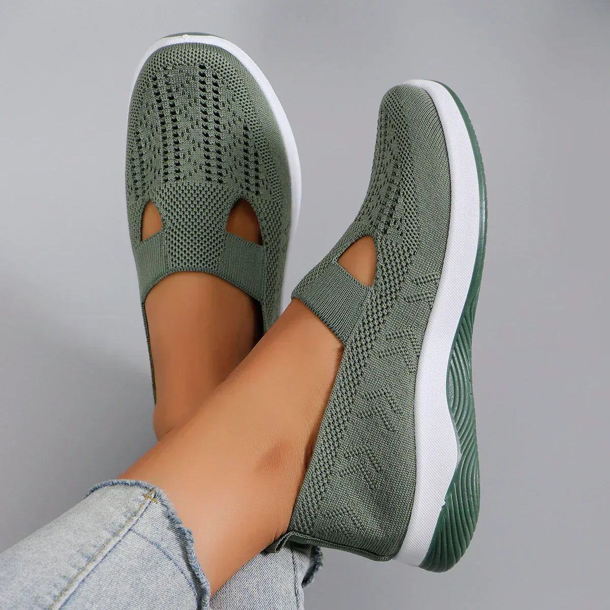 women's sports shoes