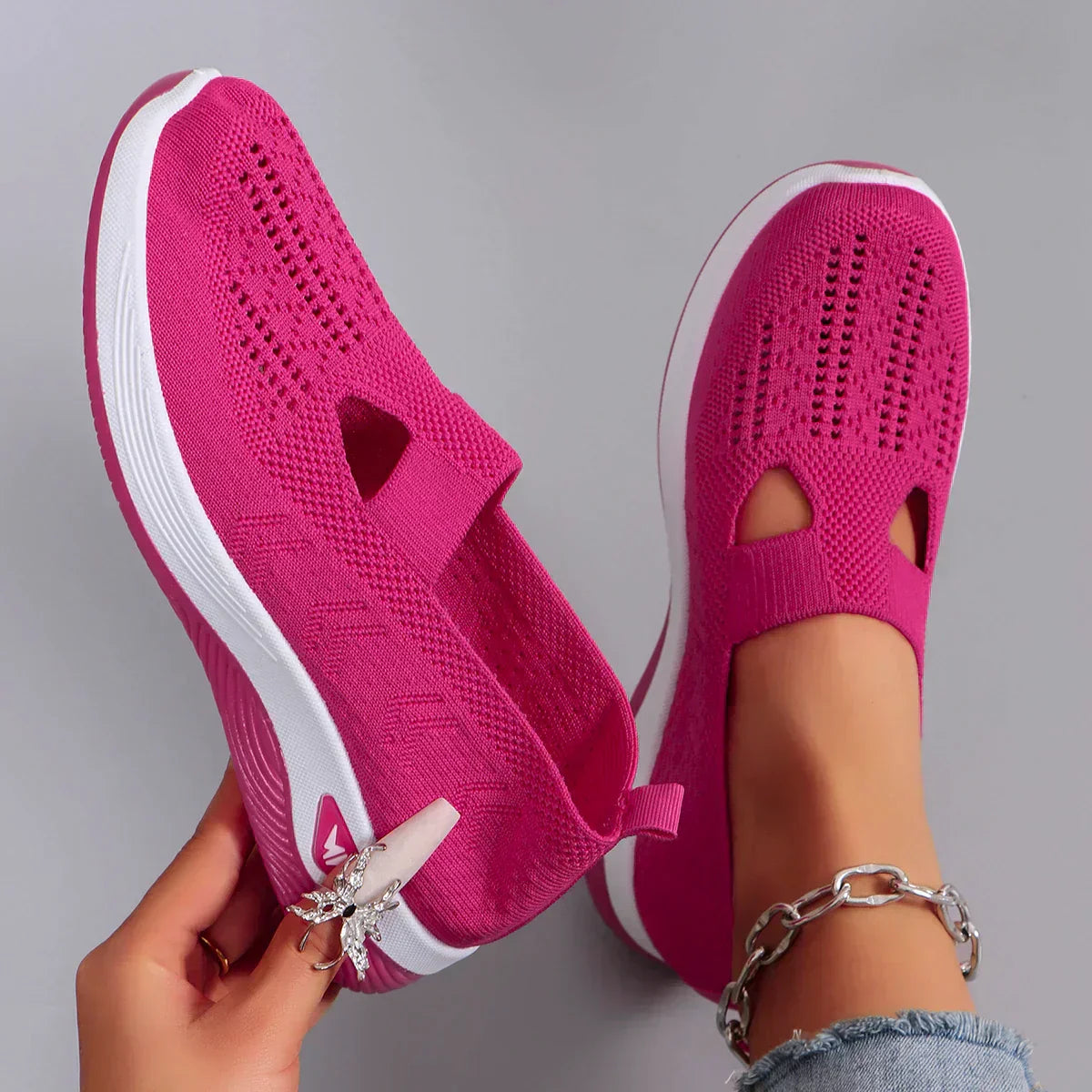women's sports shoes