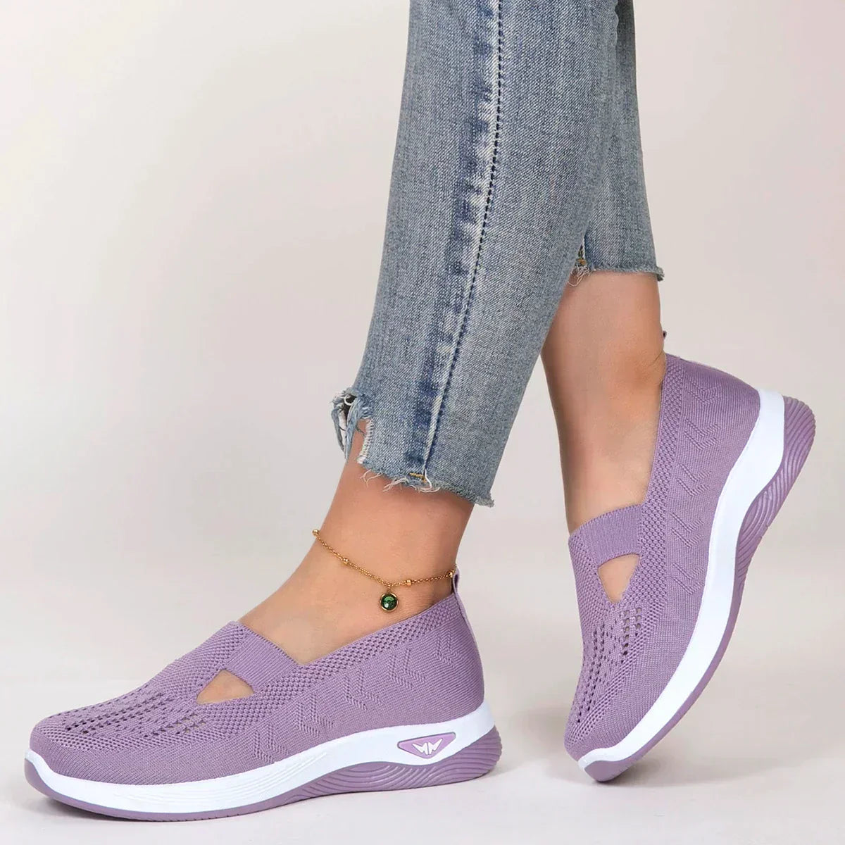 women's sports shoes