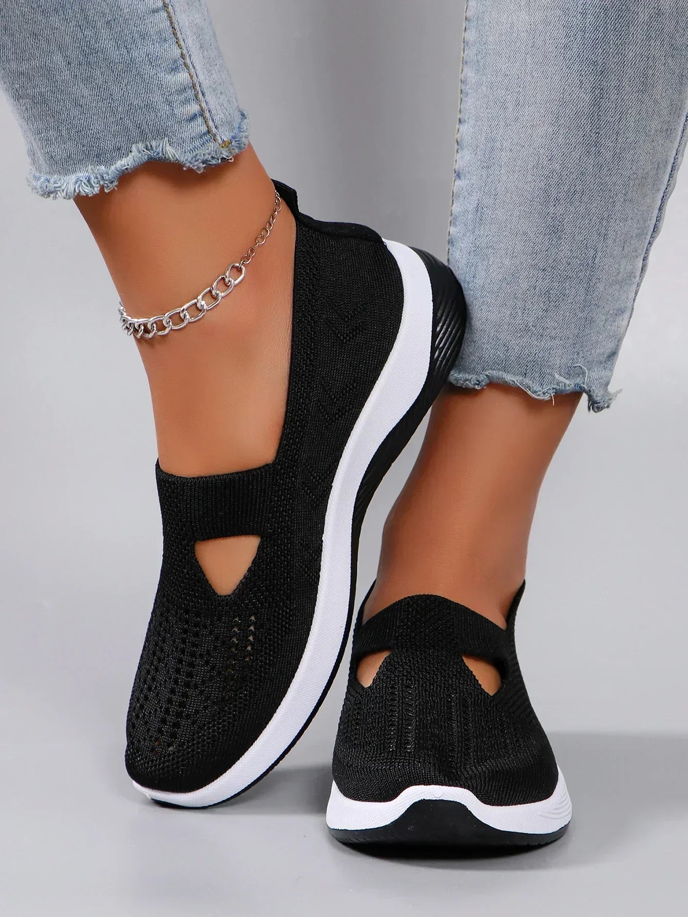 women's sports shoes