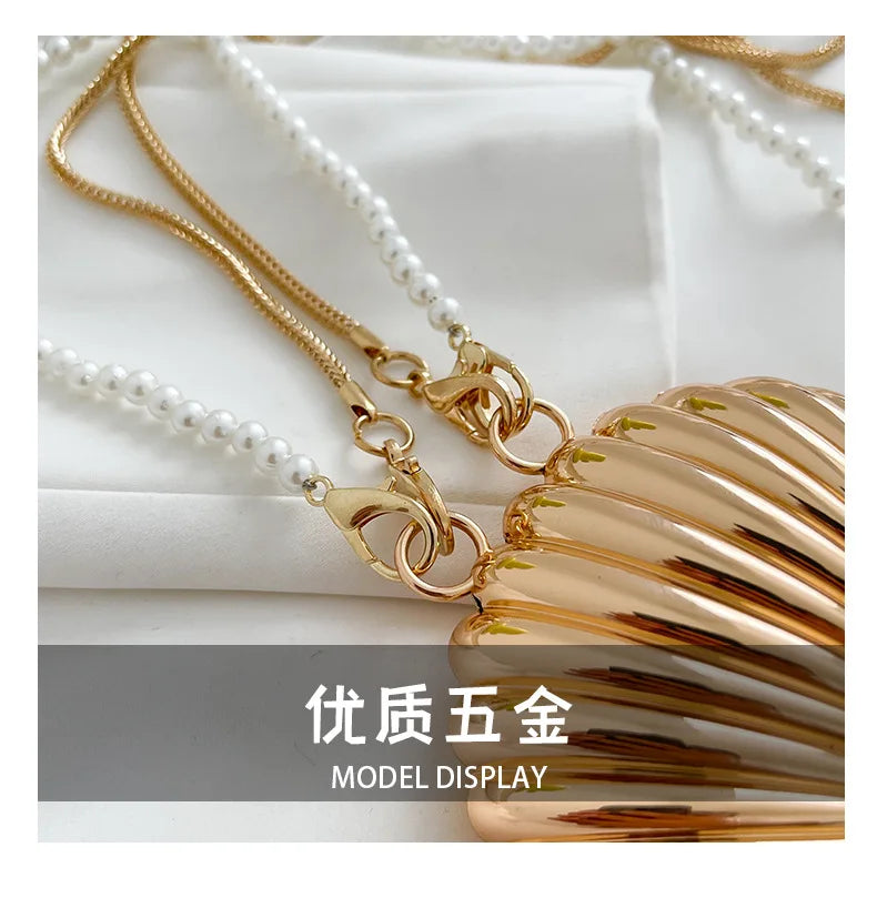 2025 New Summer Lipstick Bags for Women Fashion Pearl Mini Purse Crossbody Bag High Quality Gold Shell Bag Designer Shoulder Bag