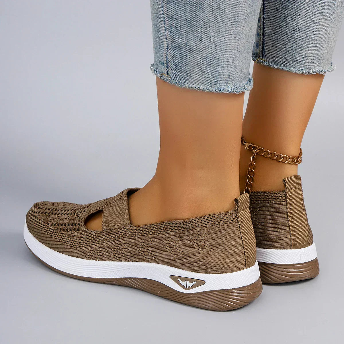 women's sports shoes