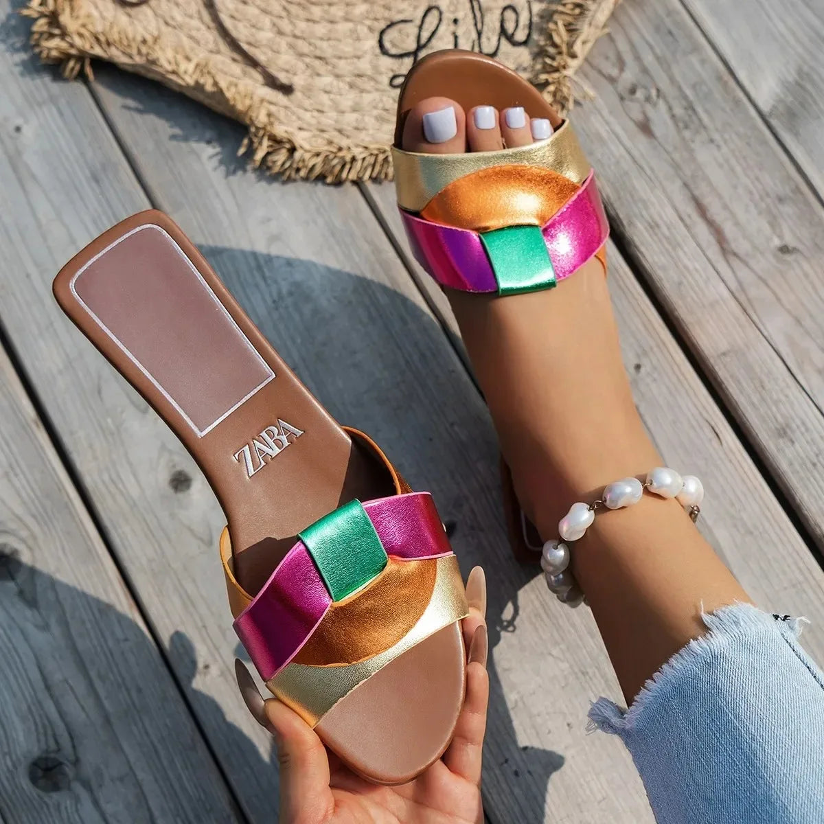 Flat Slippers Casual Shoes Woman 2025 Trend Luxury Summer Elegant Dresses Sandals Beach Designer House Round Toe Brand Bathroom