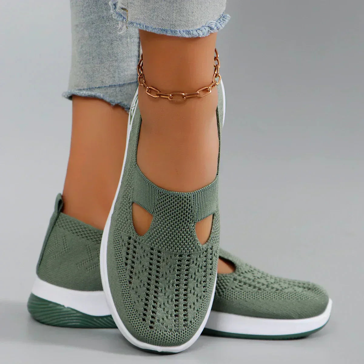 women's sports shoes