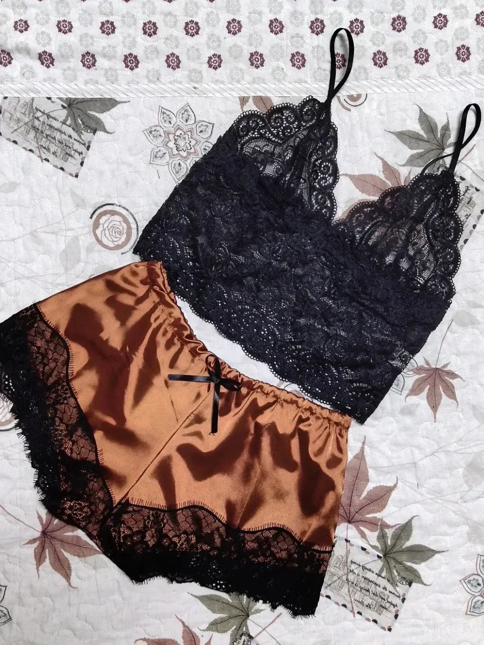 2 Pieces Pajamas Set for Women Sleepwear Sexy Lingerie Lace Silk Crop Tops and Shorts Sets Casual Nightwear Pijamas