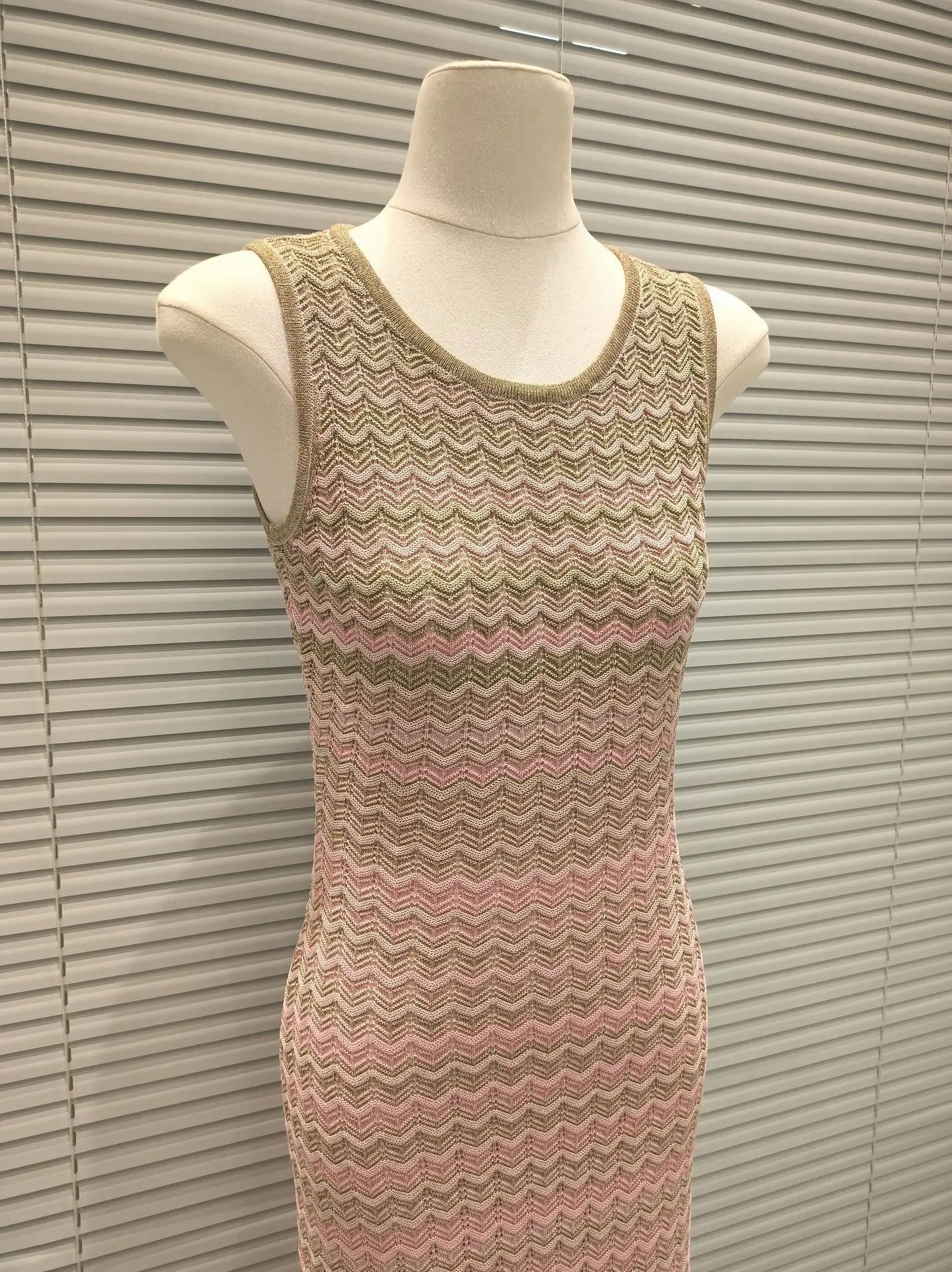 CHUJIE Women's Dress 2025 Spring/Summer New Design Gradually Changes Color, Fashion Elegant Slim Fit Round Neck Sleeveless Dress