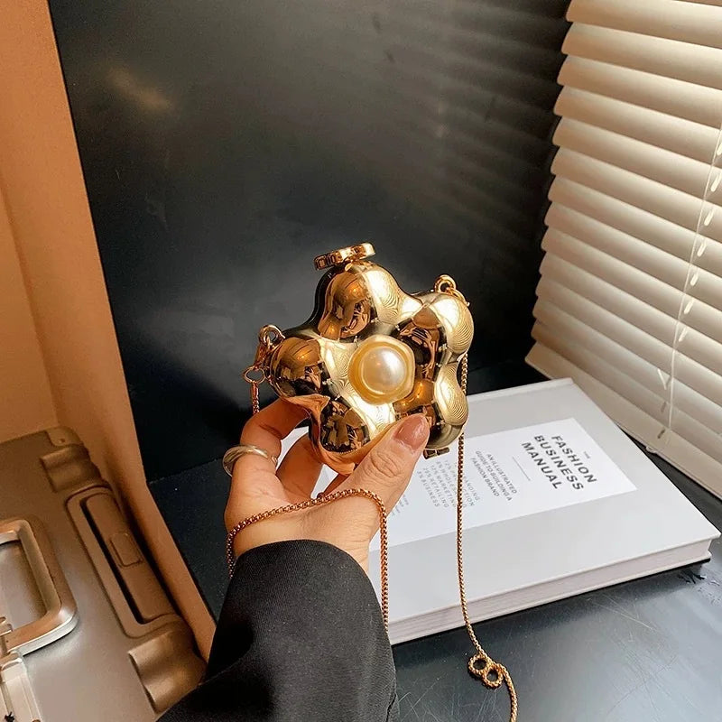 2025 New Summer Lipstick Bags for Women Fashion Pearl Mini Purse Crossbody Bag High Quality Gold Shell Bag Designer Shoulder Bag