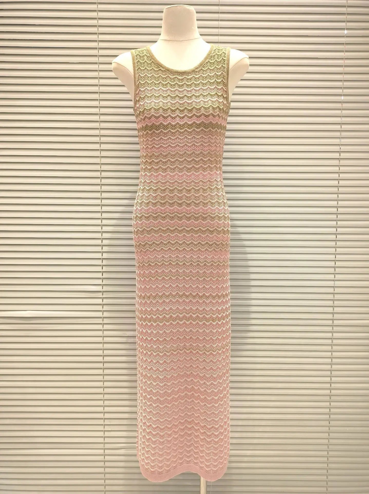 CHUJIE Women's Dress 2025 Spring/Summer New Design Gradually Changes Color, Fashion Elegant Slim Fit Round Neck Sleeveless Dress