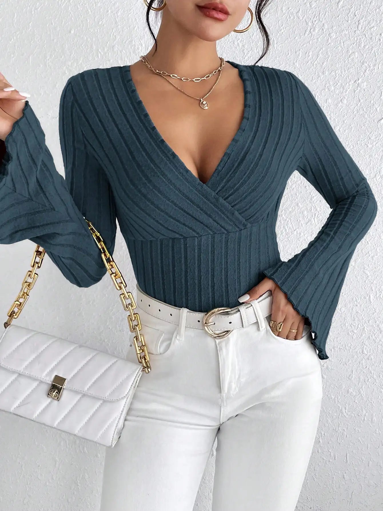 Women's Fall and Winter Long-sleeved Tops, V-neck Sexy Slim Striped Women's Tops, Long-sleeved T-shirt Knitted Bottoming Shirt
