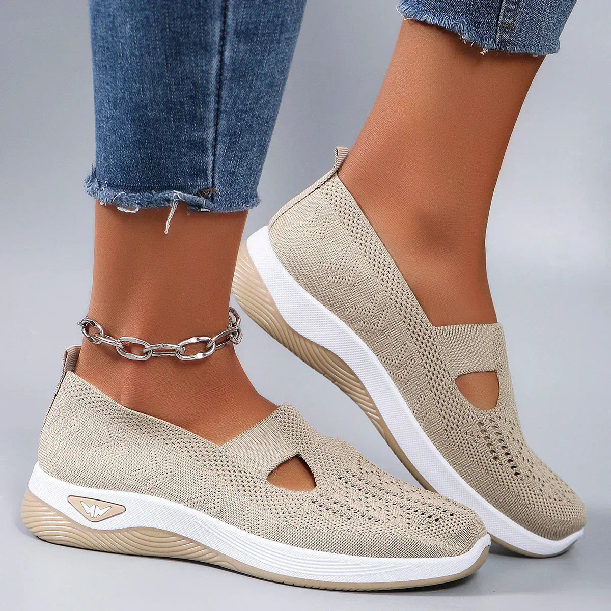 women's sports shoes