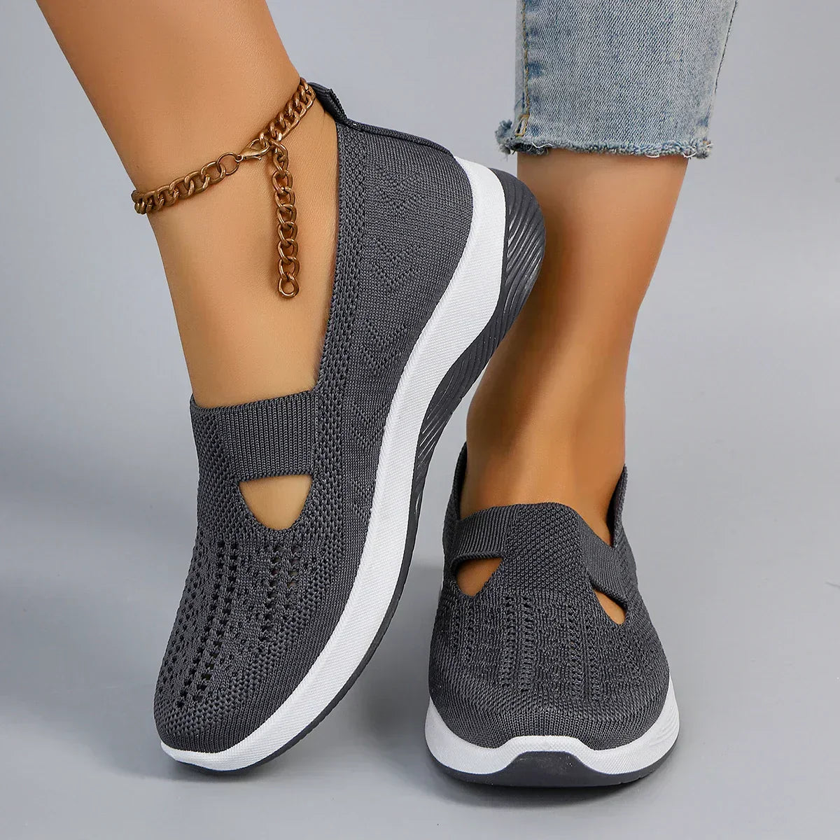 women's sports shoes