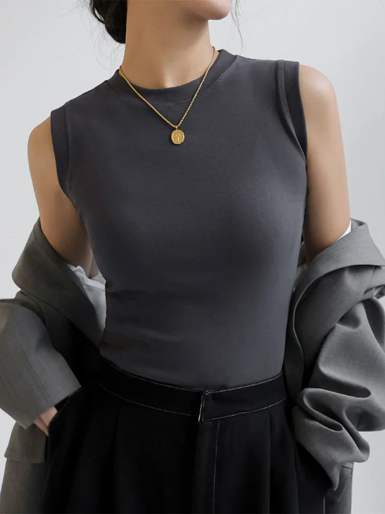 Camisole Vest for Women Round Neck Colourful Basic Sleeveless Undershirt Tops Tees with Coverage for Side Cleavage