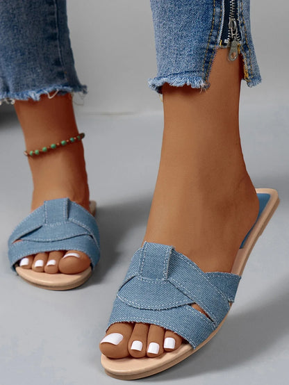 Flat Slippers Casual Shoes Woman 2025 Trend Luxury Summer Elegant Dresses Sandals Beach Designer House Round Toe Brand Bathroom