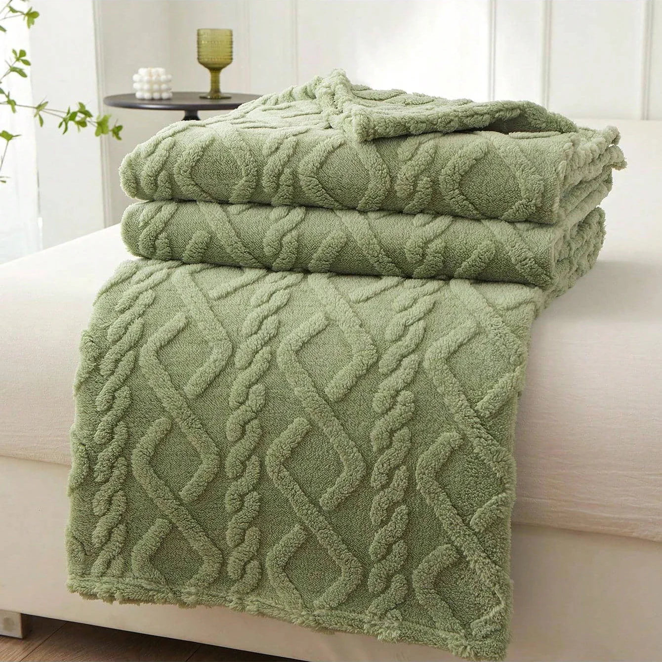 Single-Layer Coral Fleece Blanket