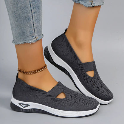 women's sports shoes