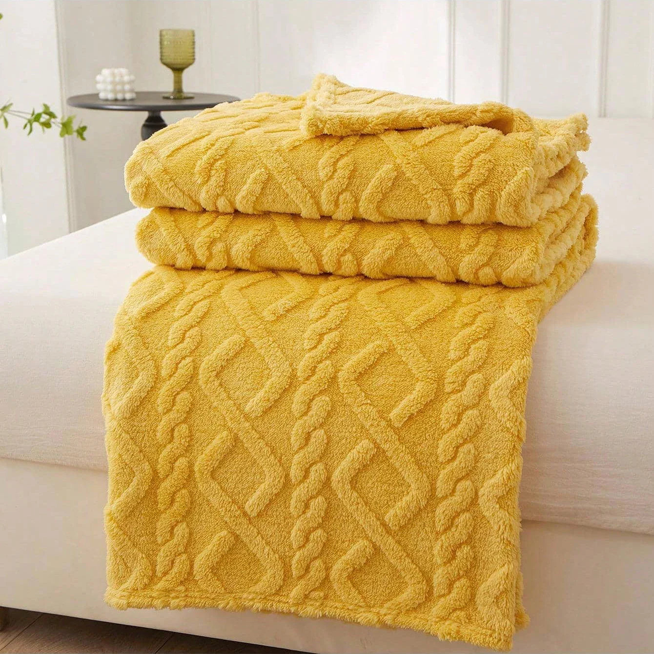 Single-Layer Coral Fleece Blanket