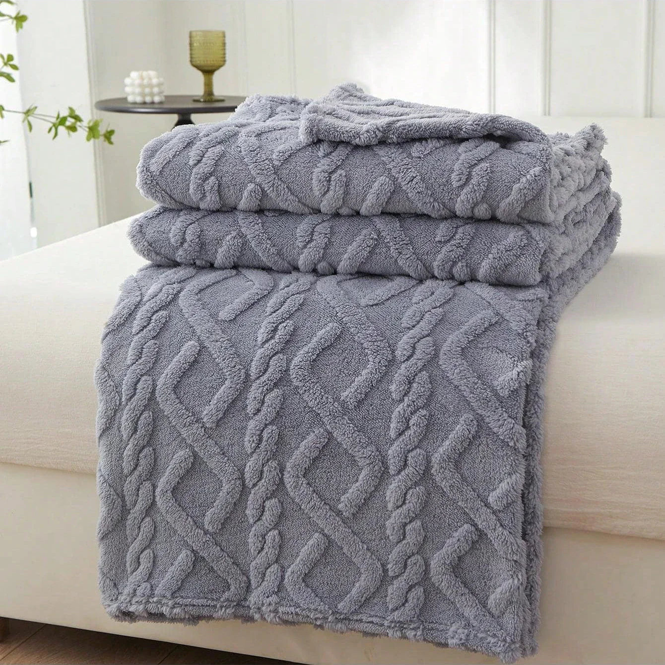 Single-Layer Coral Fleece Blanket