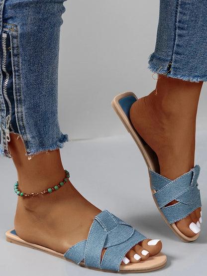 Flat Slippers Casual Shoes Woman 2025 Trend Luxury Summer Elegant Dresses Sandals Beach Designer House Round Toe Brand Bathroom
