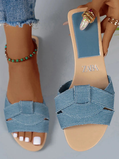 Flat Slippers Casual Shoes Woman 2025 Trend Luxury Summer Elegant Dresses Sandals Beach Designer House Round Toe Brand Bathroom