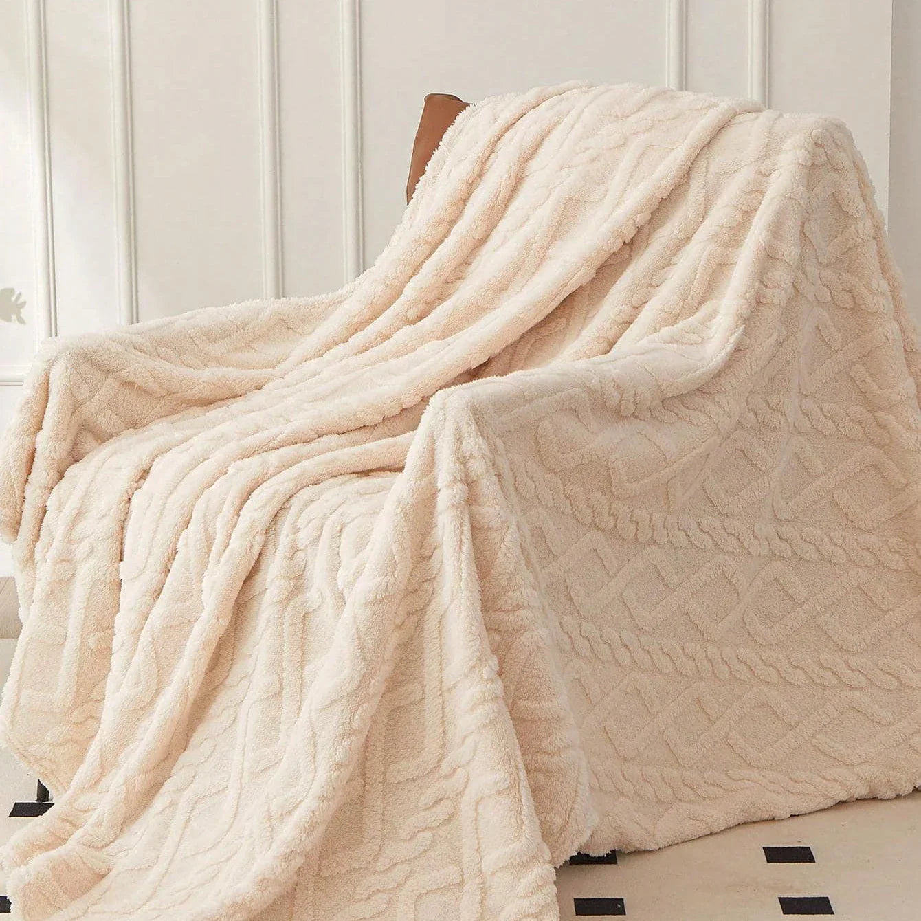 Single-Layer Coral Fleece Blanket